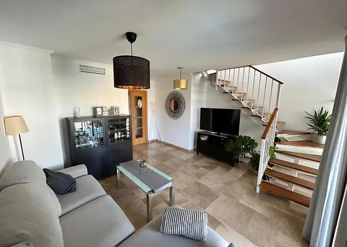 Colina Home