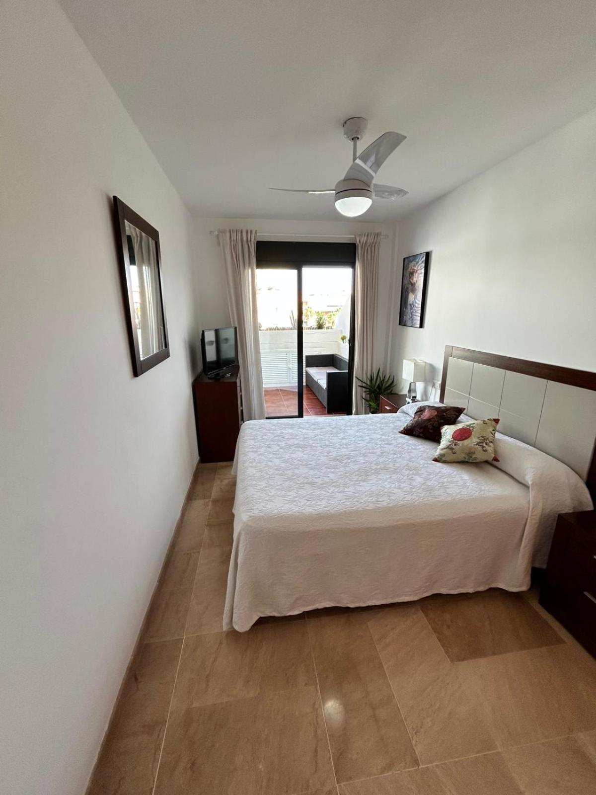 Colina Apartament *